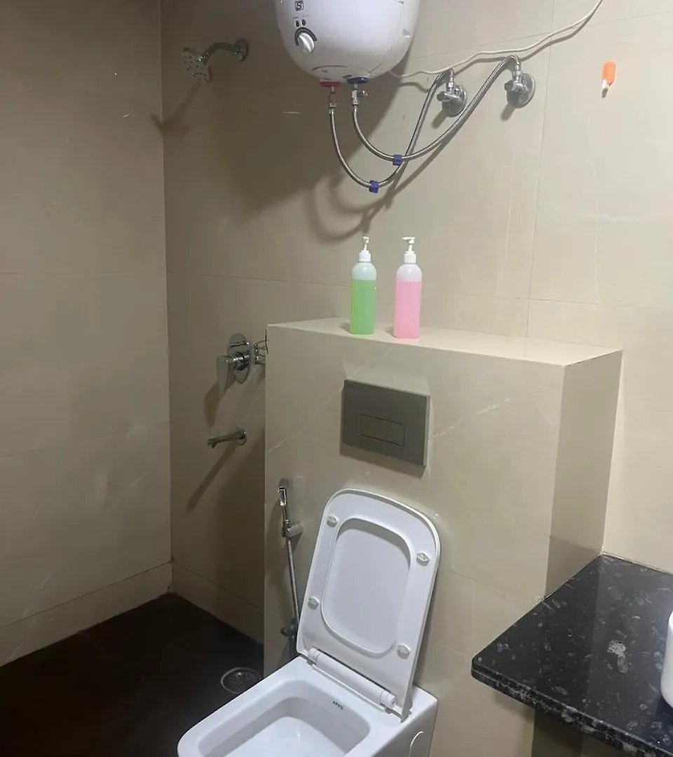 Qcent Premier Otel Gurgaon