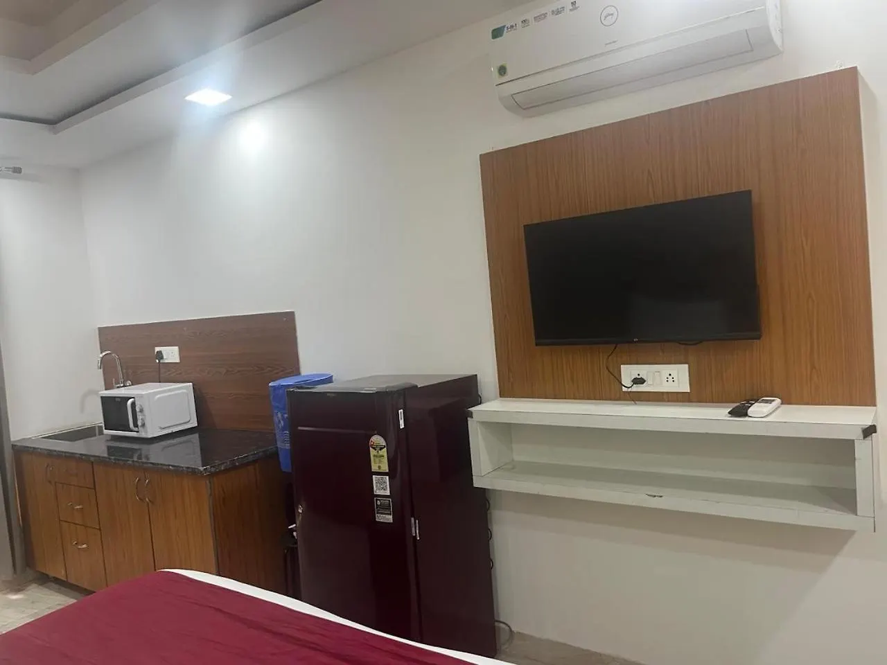 Qcent Premier Otel Gurgaon 4*,  Hindistan